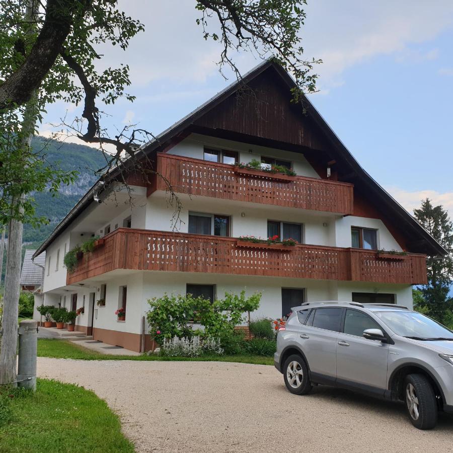 Apartmaji Pri Medvedu Bohinj Exteriér fotografie